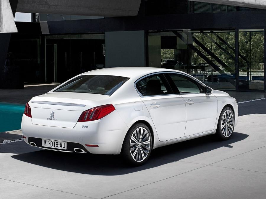  Peugeot 508 GT 2010 года  (фото 8 из 18)